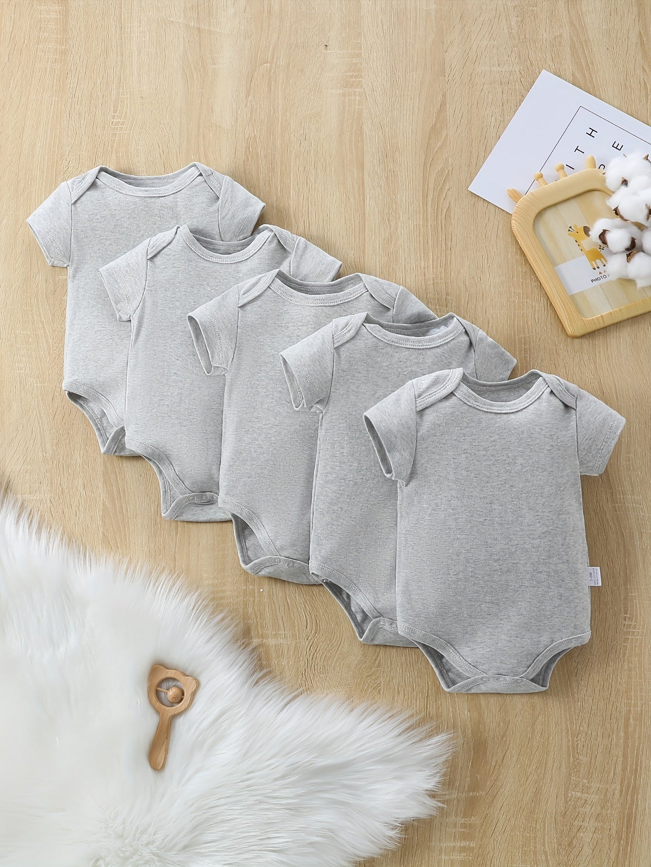5pcs Newborn Infant Solid Color Romper Short Sleeve Crew Neck Bodysuit Onesies For Baby Girls And Boys, Suitable For Indoor And Outdoor Wear