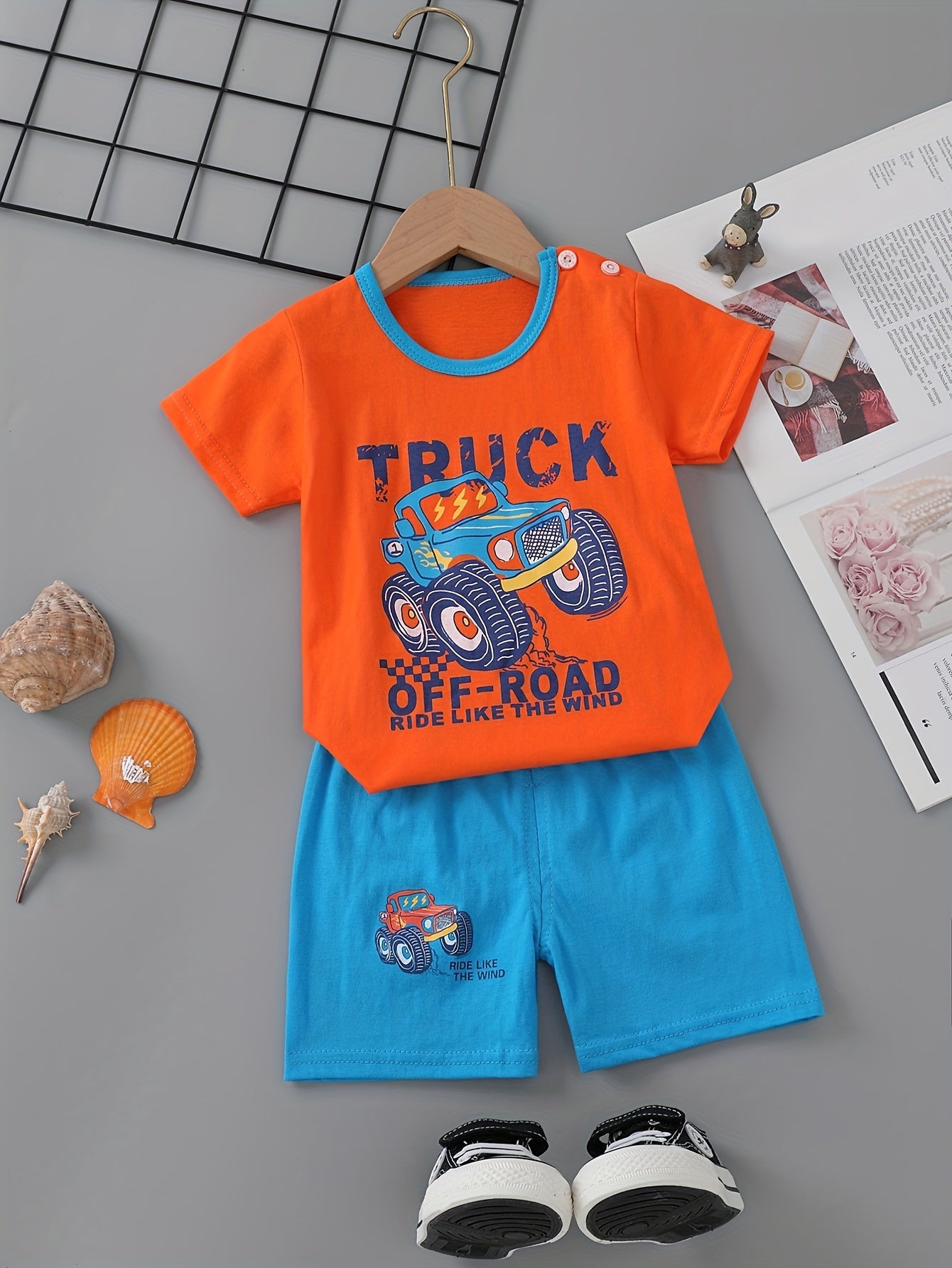 3 Sets Boy's Casual Cartoon Vehicle Print Comfortable Versatile Short Sleeve T-shirt & Shorts Set, Cool, Lightweight And Comfy Summer Daily And Outdoor Clothes!