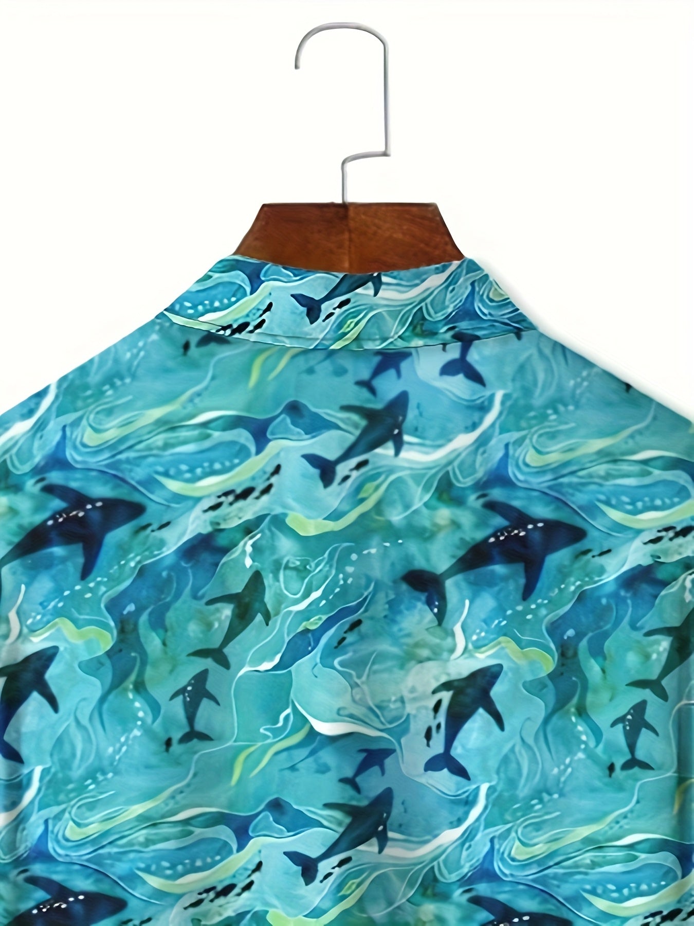 Men'S Casual Summer Outdoor Shirt, Hawaiian Shirt, Featuring a High-Definition 3D Print of a Small Shark, with a Lightweight And Comfortable Fit, Perfect for Beach Vacations.